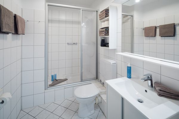 Bismarck 1884 B12 Norderney-Stadt - Badezimmer