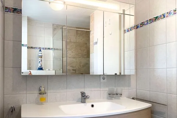 Badezimmer mit Dusche Achtern Diek Achtern Diek 7b - Wohnung 8