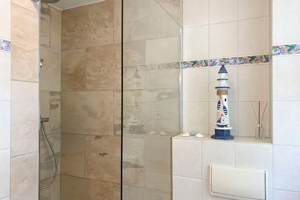 Badezimmer mit Dusche Achtern Diek Achtern Diek 7b - Wohnung 8
