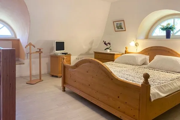 Schlafzimmer mit Doppelbett Achtern Diek Achtern Diek 7b - Wohnung 8