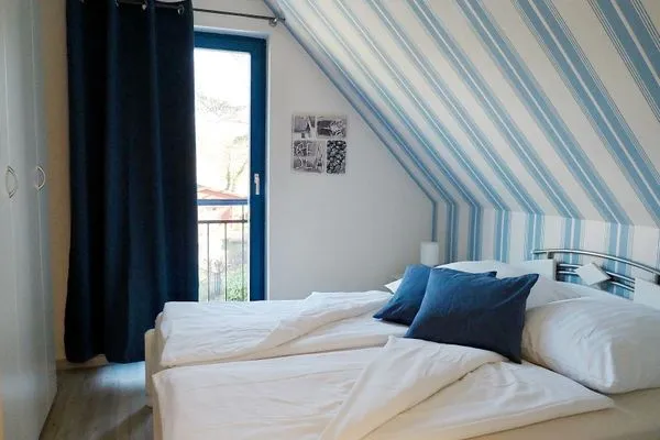 Schlafzimmer mit Doppelbett  Meeresrauschen 1