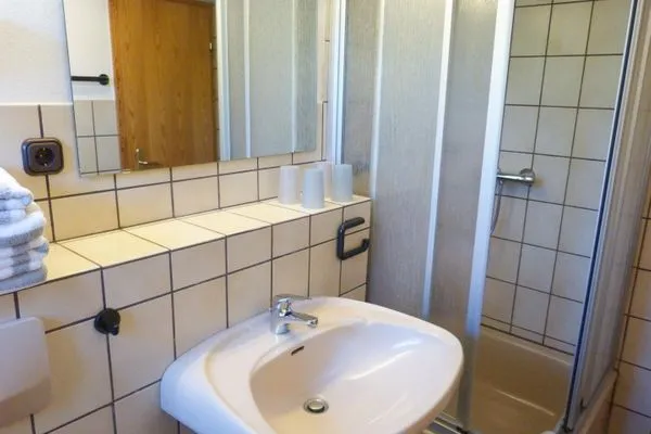 Waschbecken in der Ferienwohnung Anne in Nebel auf Amrum Haus Troeltsch Ferienwohnung *Anne*