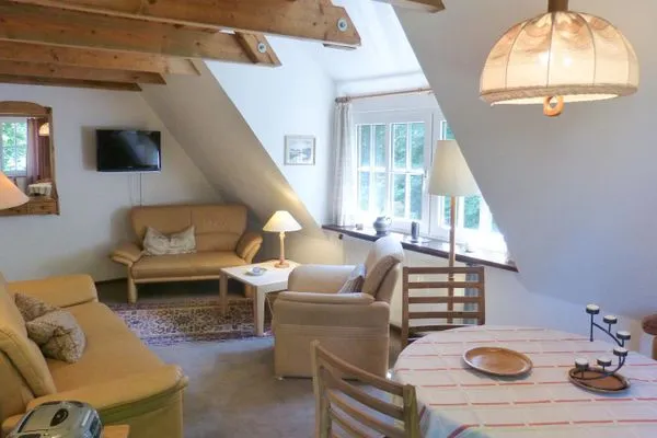 Sofa und Sessel in der Ferienwohnung Anne in Nebel auf Amrum Haus Troeltsch Ferienwohnung *Anne*