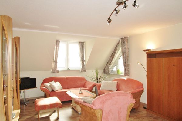  Appartementhaus Ulmenhof Fewo 7 Kühlungsborn-Ost - Wohnzimmer