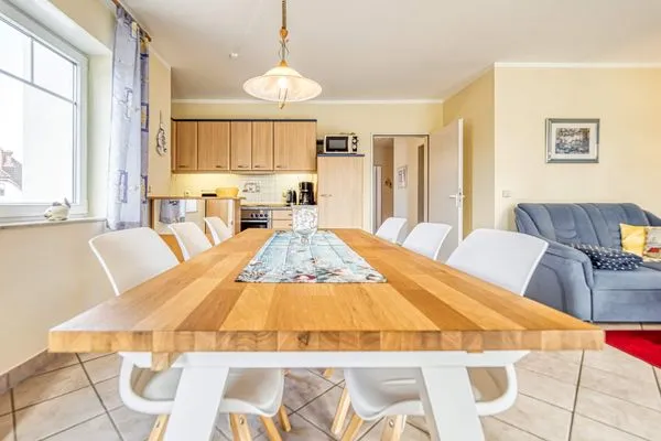 Esstisch Parkresidenz am Hafen Wohnung HF 14