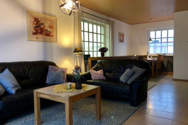  Ferienhaus Seepferdchen Dornumersiel - Wohnzimmer