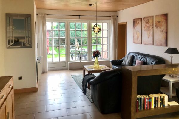  Ferienhaus Seepferdchen Dornumersiel - Wohnzimmer