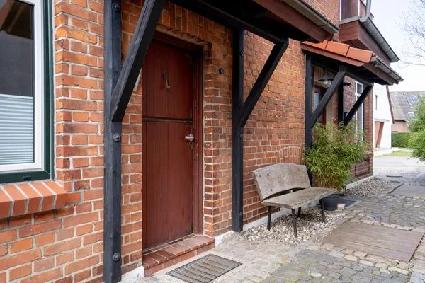 Fassade / Eingang  (AMW18) Ferienwohnung Alte Liebe