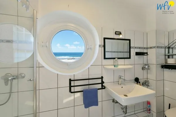 Badezimmer Haus Poseidon Ferienwohnung Nordseeblick