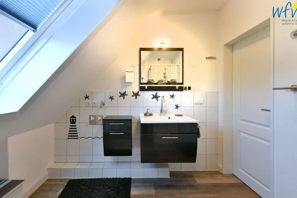 Badezimmer Haus Dünenrose Ferienwohnung Strandläufer