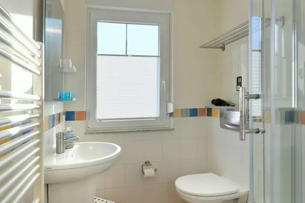 Badezimmer Ferienhäuser Siedlerstraße 11 Ferienhaus Nordseeglück 11.6
