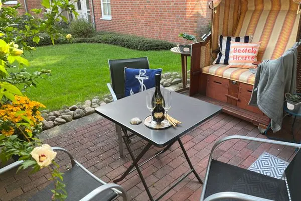 Terrasse  (OST5b) Ferienwohnung "Captain"