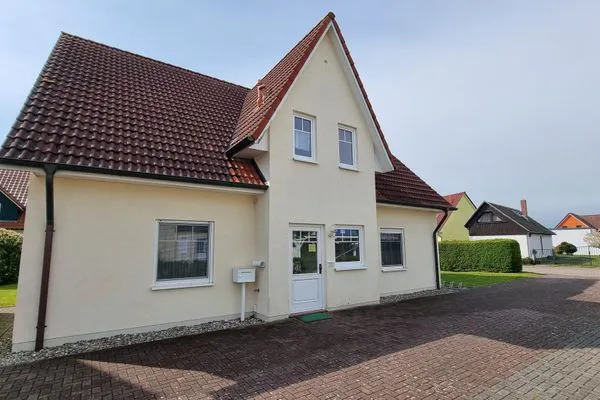 Fassade / Eingang Hoppenberg 9 OG links - Zur Kogge