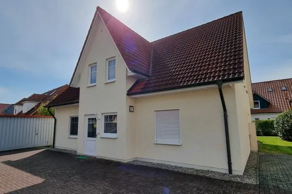 Fassade / Eingang Hoppenberg 9 OG links - Zur Kogge