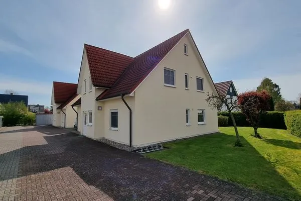 Fassade / Eingang Hoppenberg 9 OG links - Zur Kogge