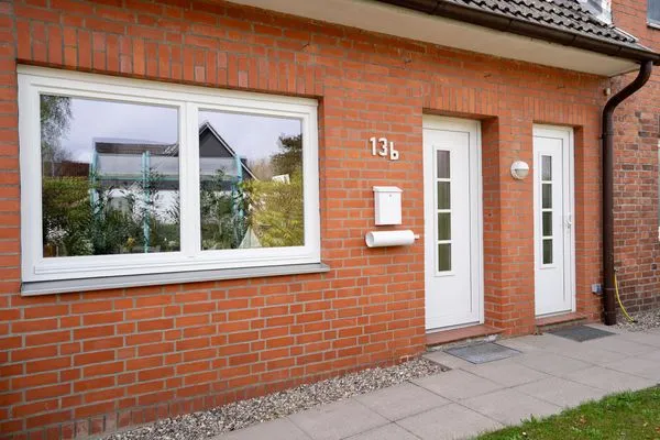 Fassade / Eingang  (KAS13b) Ferienwohnung Merlina´s Home