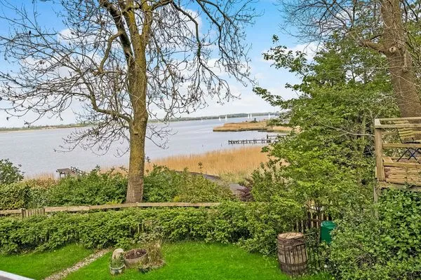 Landschaft  Traumhaftes Ferienhaus für bis zu 6. Personen mit Blick und Zugang zur Schlei