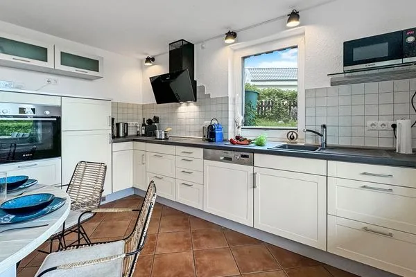 Küche / Küchenzeile  Traumhaftes Ferienhaus für bis zu 6. Personen mit Blick und Zugang zur Schlei