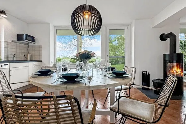 Küche / Küchenzeile  Traumhaftes Ferienhaus für bis zu 6. Personen mit Blick und Zugang zur Schlei