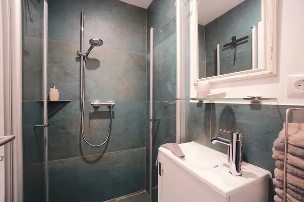 Gäste-WC  Ferienwohnung Hygge für zwei Personen im Naturpark Hüttener Berge in Ostseenähe