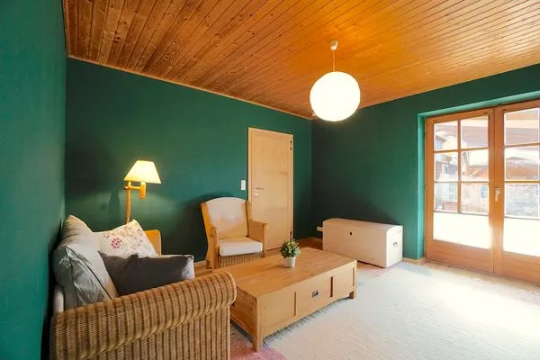 Wohnzimmer  Ferienwohnung Hygge für zwei Personen im Naturpark Hüttener Berge in Ostseenähe