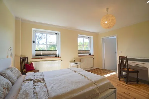 Schlafzimmer  Ferienwohnung Hygge für zwei Personen im Naturpark Hüttener Berge in Ostseenähe