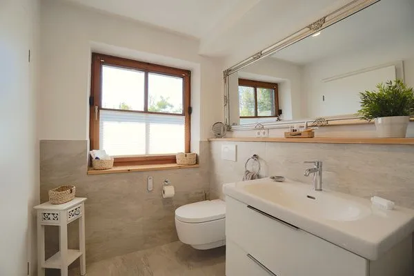 Badezimmer  Ferienwohnung Hygge für zwei Personen im Naturpark Hüttener Berge in Ostseenähe