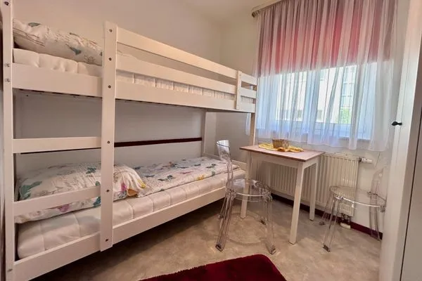  Ferienwohnung Uschis Sommergarten Seenahes Allgäu - Schlafzimmer 1
