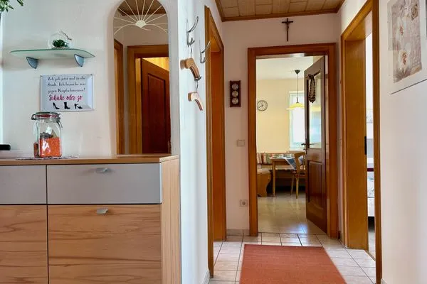  Ferienwohnung Uschis Sommergarten Seenahes Allgäu - Flur