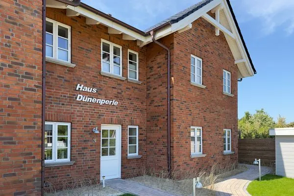 Fassade / Eingang Haus Dünenperle Ferienwohnung "Wanderdüne"