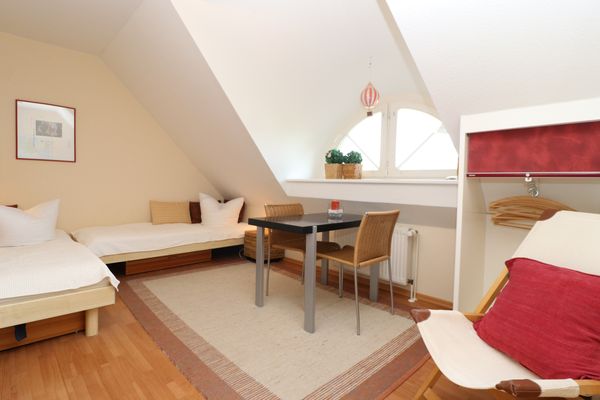  App. 12, Holzerland Erholungsort Born - 