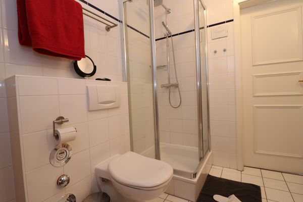  App. 12, Holzerland Erholungsort Born - 