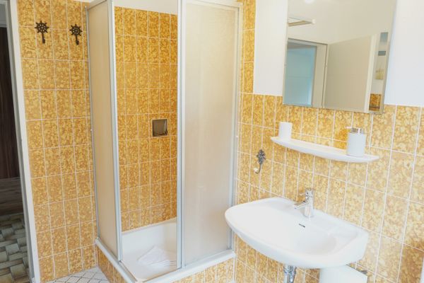  Rochelsand EG 1 Tating - Dusche