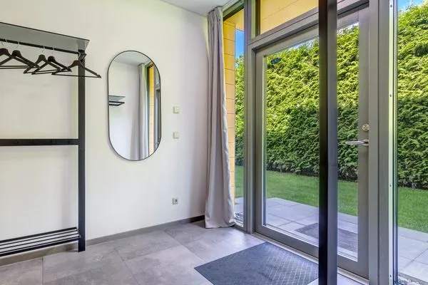 Fassade / Eingang  Ferienhaus Waldoase 02