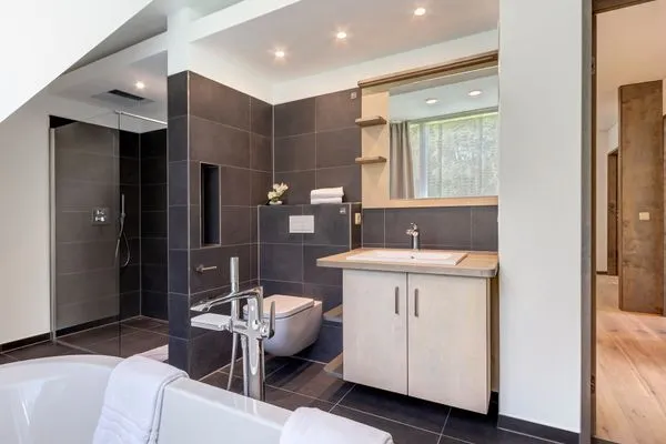 Badezimmer  Ferienhaus Waldoase 02