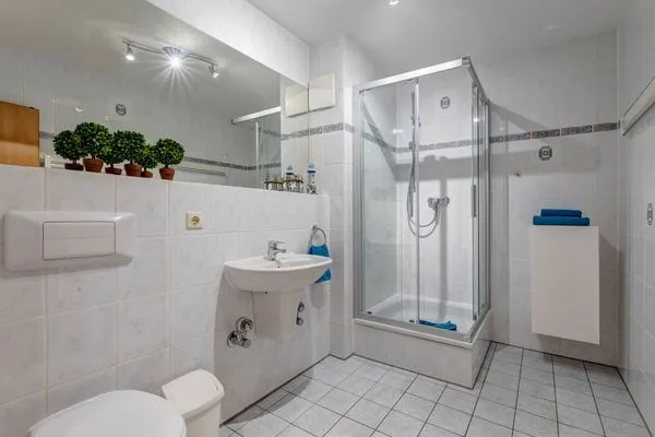 Badezimmer  Ostseepark Waterfront Karavelle 3.5