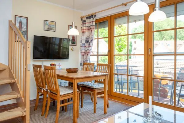 Esstisch Ferienpark Freesenbruch Wohnung 4.5 - Kranichtanz