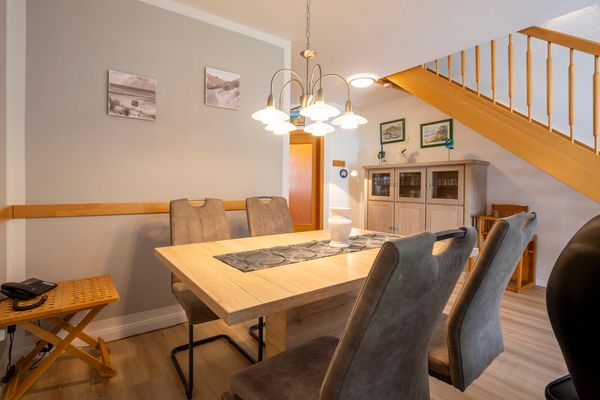 Ferienpark Freesenbruch Reihenhaus 8a - Eisbär Ostseeheilbad Zingst - Esstisch