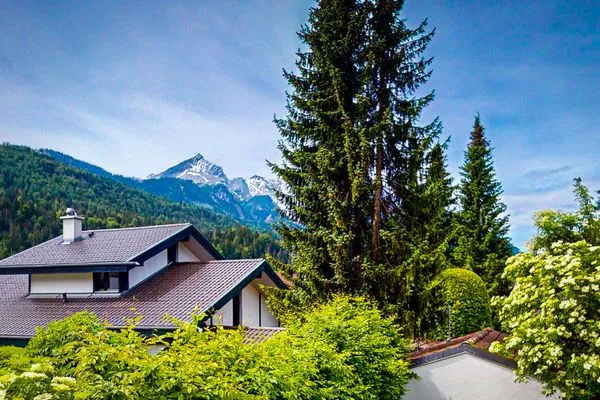 Blick auf Sehenswürdigkeit  Garmisch Chalets - Wohnung Riessersee