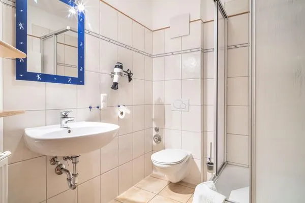 Bad mit Dusche  Windflüchter