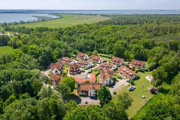 Luftaufnahme Ferienpark Freesenbruch Reihenhaus 5b - Seehund