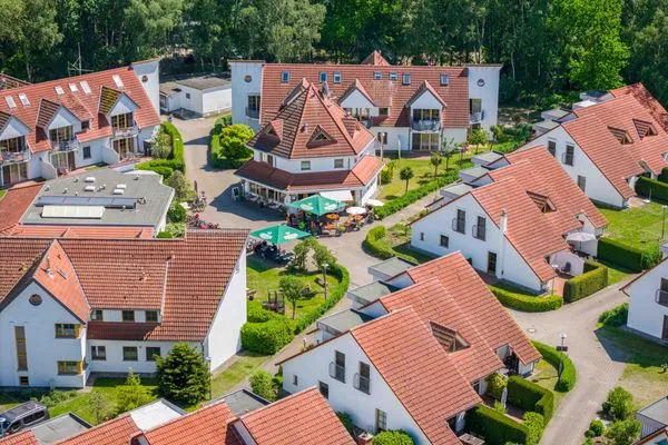 Luftaufnahme Ferienpark Freesenbruch Reihenhaus 5b - Seehund