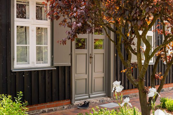  Kapitänshaus "Alter Ton in neuer Art" Born - Hauptansicht