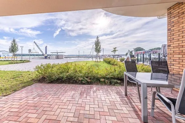 Ferienwohnung Atlantica Hafenresidenz Waren (Müritz) - Terrasse mit Wasserblick  Atlantica