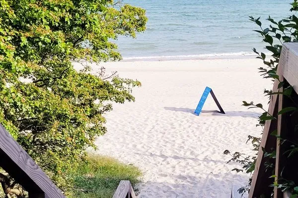 Strandzugang  Gemütliche Ferienwohnung mit Meerblick und Terrasse - Nur 50 Meter zum Strand inkl. Parkplatz und Fahrradunterstellplatz