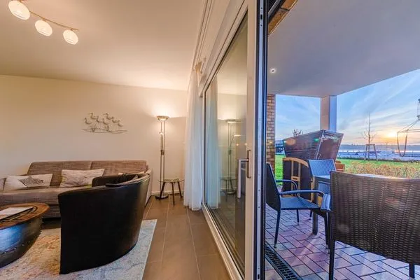 Ferienwohnung MüritzKieker Hafenresidenz Waren (Müritz) - Wohnzimmer mit Terrassenzugang  MüritzKieker