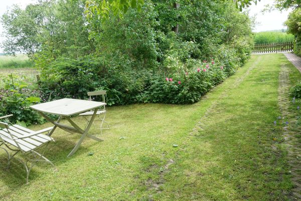  Ferienhaus Katinger Watt Kating / Katingsiel - Gartenmöbel