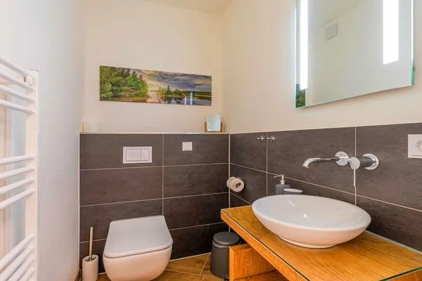 Ferienwohnung Am lütten Meer Hafenresidenz Waren (Müritz) - Gäste WC  Am lütten Meer