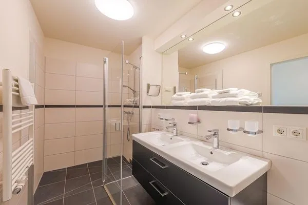 Ferienwohnung Leonie Hafenresidenz Waren (Müritz) - Badezimmer  Leonie