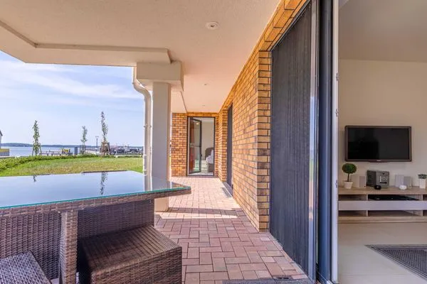 Ferienwohnung Leonie Hafenresidenz Waren (Müritz) - Terrasse mit Wasserblick  Leonie